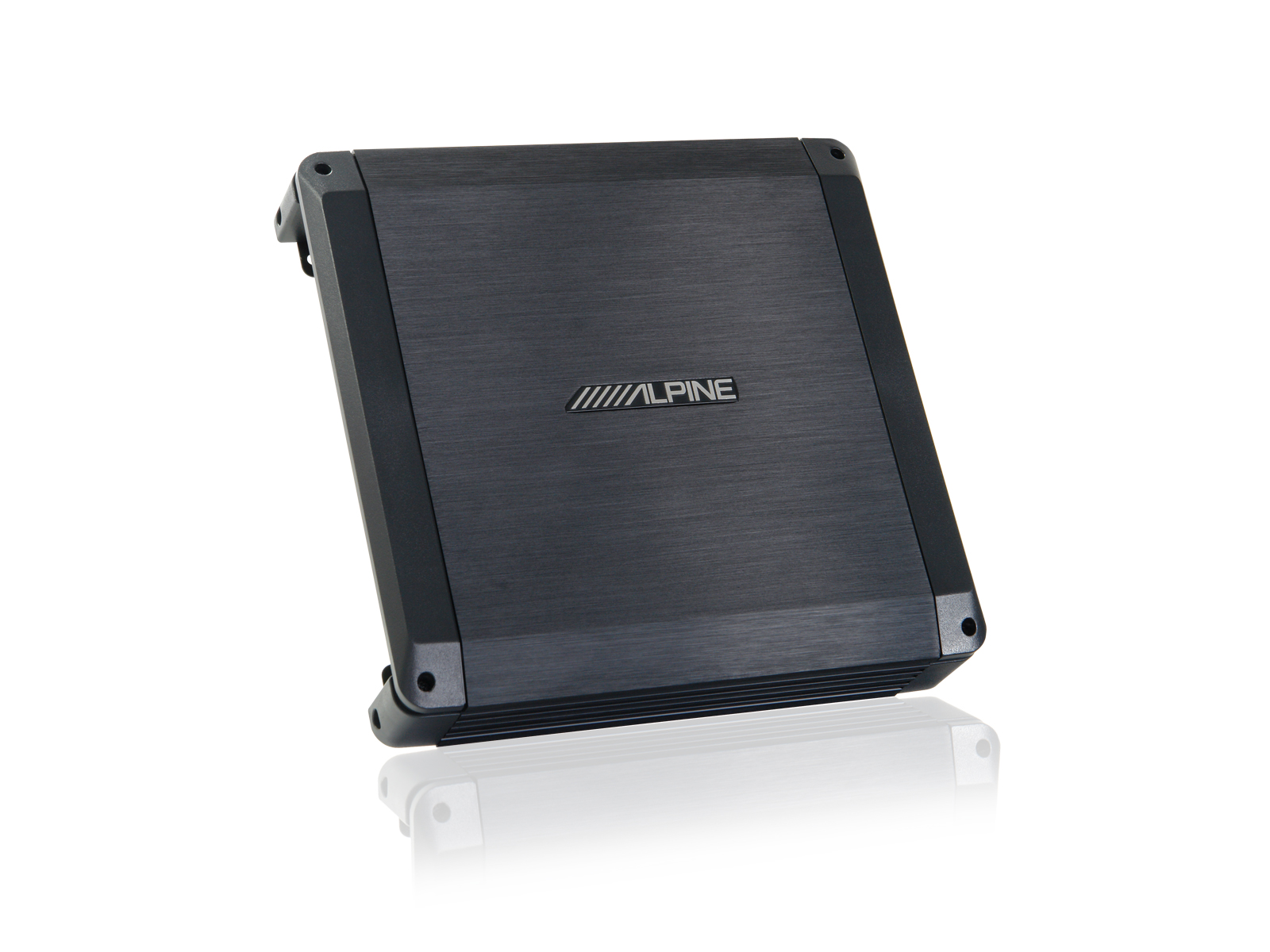 Двухканальный усилитель Alpine BBX-T600 70(х2)Вт Двухканальный усилитель Alpine BBX-T600 70(х2)Вт Усилители<br>BBX-T600 - 2-канальный усилитель. Этот новый усилитель BBX предаставляет вам качество и мощность Alpine по привлекательной цене. Он разработаны для простой установки практически в любую систему. Этот усилитель обладает отличной мощностью и великолепными параметрами для своего ценового класса. Это отличный способ расширения вашей системы при ограниченном бюджете. Благодаря эквалайзеру баса вы можете получить максимум от вашей системы и добиться более мощного баса. Фильтр высоких частот и фильтр низких частот позволяют вам установить частоты раздела в диапазоне низких/средних/высоких частот с учетом характеристик ваших динамиков, чтобы добиться от них максимальной эффективности.<br>