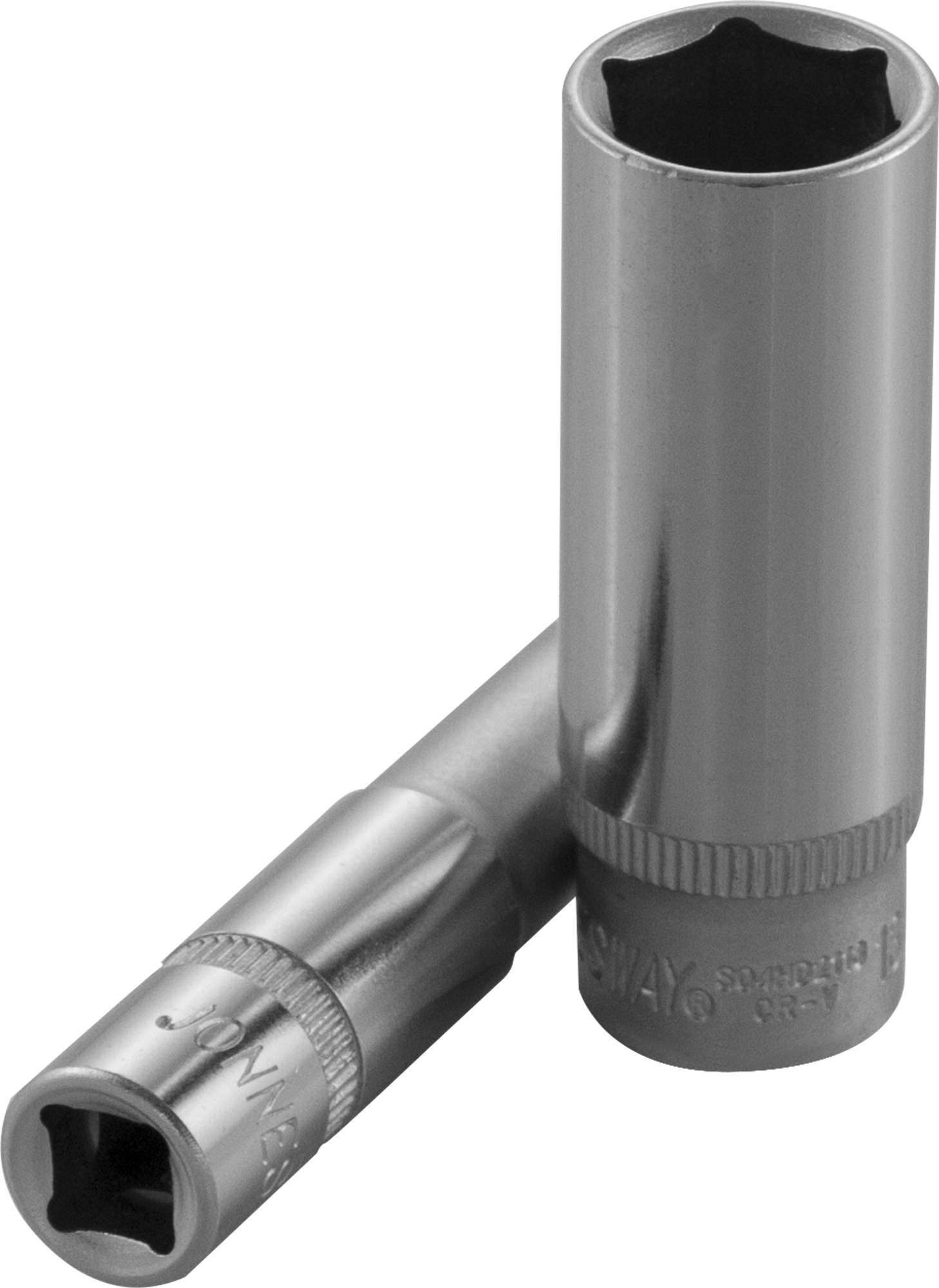 Головка шестигранная Jonnesway 1/4DR 4мм глубокая Головка шестигранная Jonnesway 1/4DR 4мм глубокаяГоловки 6-тигранные<br>Основная разновидность рабочих насадок сборного слесарно-монтажного инструмента - это торцевая головка. Торцевые головки разделяются по геометрии рабочего профиля, по длине и по назначению. Такие инструменты обеспечивают наилучшие условия для приложения рабочего усилия по сравнению с другими видами инструмента для работы с внешними рабочими профилями. Шестигранный рабочий профиль считается наилучшим с точки зрения приложения максимальных рабочих нагрузок, передаваемых крепежной детали. Система инструмента с присоединительным квадратом 1/4 DR является основной при работе с внешним рабочим профилем от 4 до 13 мм так как применение этой системы связано, в первую очередь, с обслуживанием изделий точной механики, электроники и бытовой техники, где рабочая зона ограничена и отсутствуют серьезные нагрузки. При производстве работ по обслуживанию автомобильной техники система незаменима для ремонта и установки малых агрегатов и навесного оборудования двигателей благодаря небольшим размерам. Шестигранная торцевая головка увеличенной длины применяется при работе с крепежом на относительно высоких шпильках и заглубленных деталях. Торцевая головка выполнена из хромованадиевой стали, имеет накатку и полуматовое хромоникелевое покрытие. Изделие изготовлено по стандарту DIN 3124, полностью соответствуют требованиям ГОСТа 25604-83.<br>
