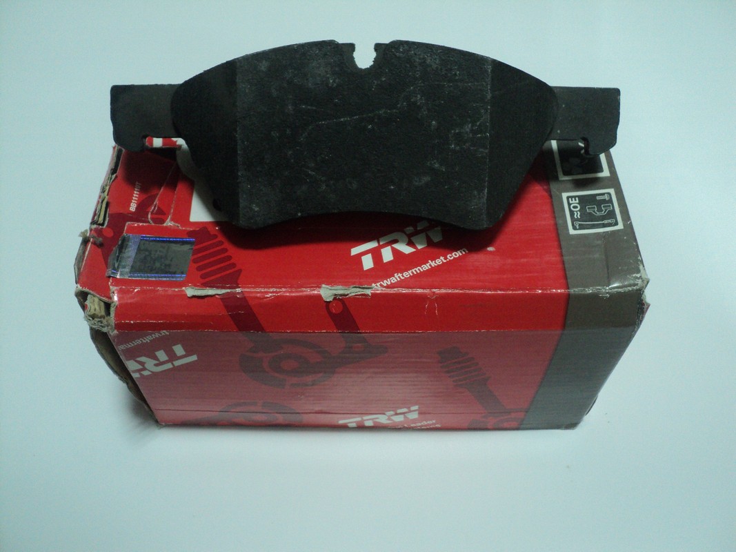 Колодка тормозная MERCEDES W164 (ML)/X164 (GL)/W211/W251 04> передняя (TRW) GDB1642 (4 шт.) "повреждение упаковки"
Колодка тормозная MERCEDES W164 (ML)/X164 (GL)/W211/W251 04> передняя (TRW) GDB1642 (4 шт.) "повреждение упаковки"