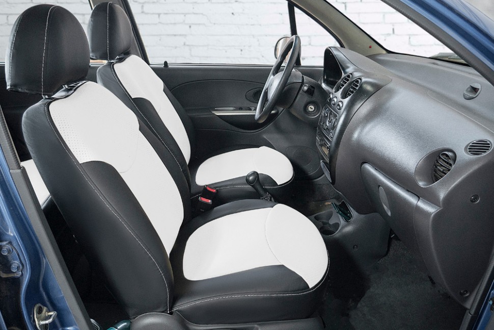 

Чехлы Почин Daewoo Matiz экокожа перфорация черно-белые
