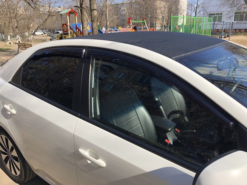 

Дефлекторы окон Vinguru KIA Cerato II 2009-2013 седан накладные акрил скотч 4 шт
