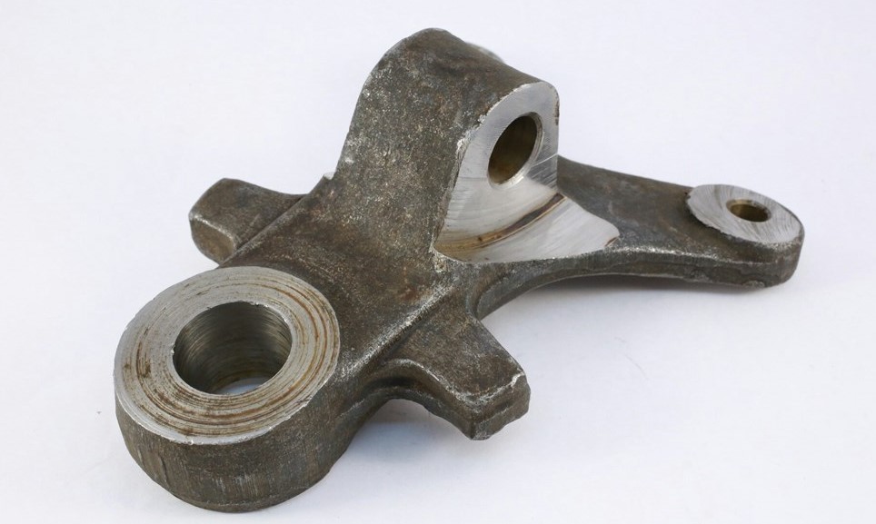 Кронштейн рычага. Кронштейн вилка. Сайлентблок нижнего рычага хундай соната. Кронштейны рычагов передней подвески. Кронштейн рычага trailblazer.