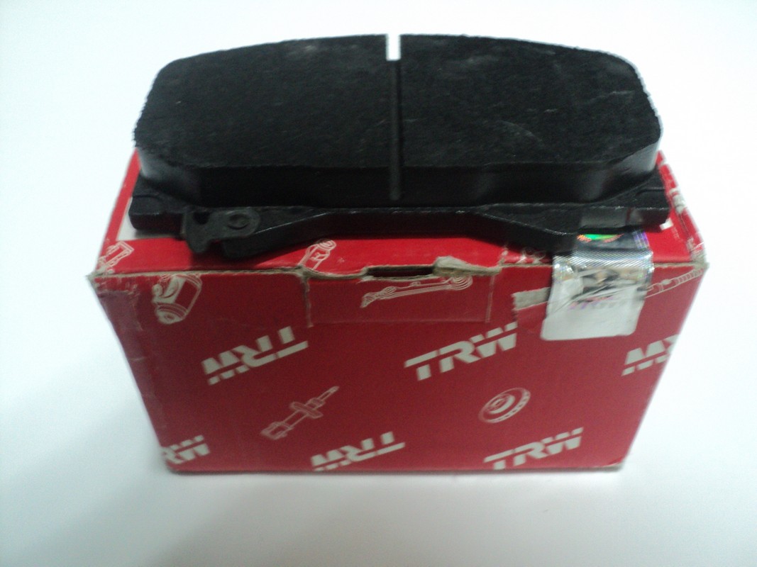 

Колодка тормозная TOYOTA LAND CRUISER 4.2D 90>98/4.2D/4.7 98> передняя (TRW) GDB3197 (4 шт.) "незначительное повреждение упаковки"